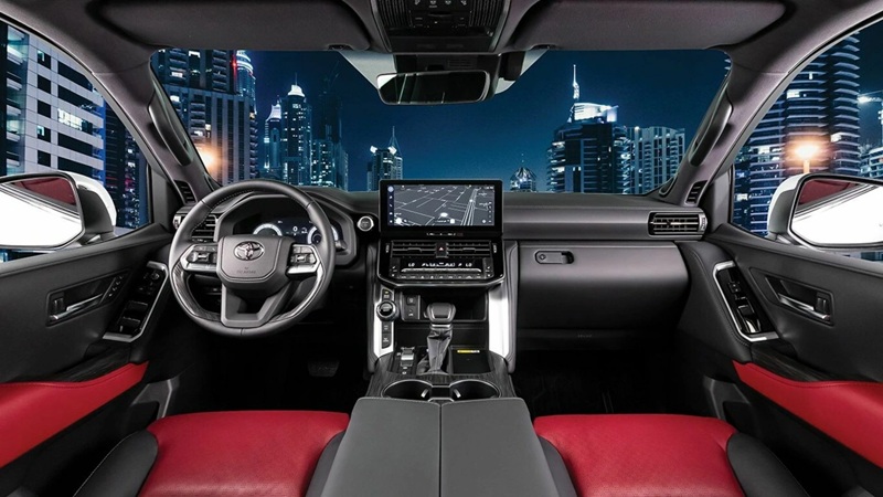 Nội thất Toyota Land Cruiser Hybrid 2026 với bảo hiểm vật chất ô tô