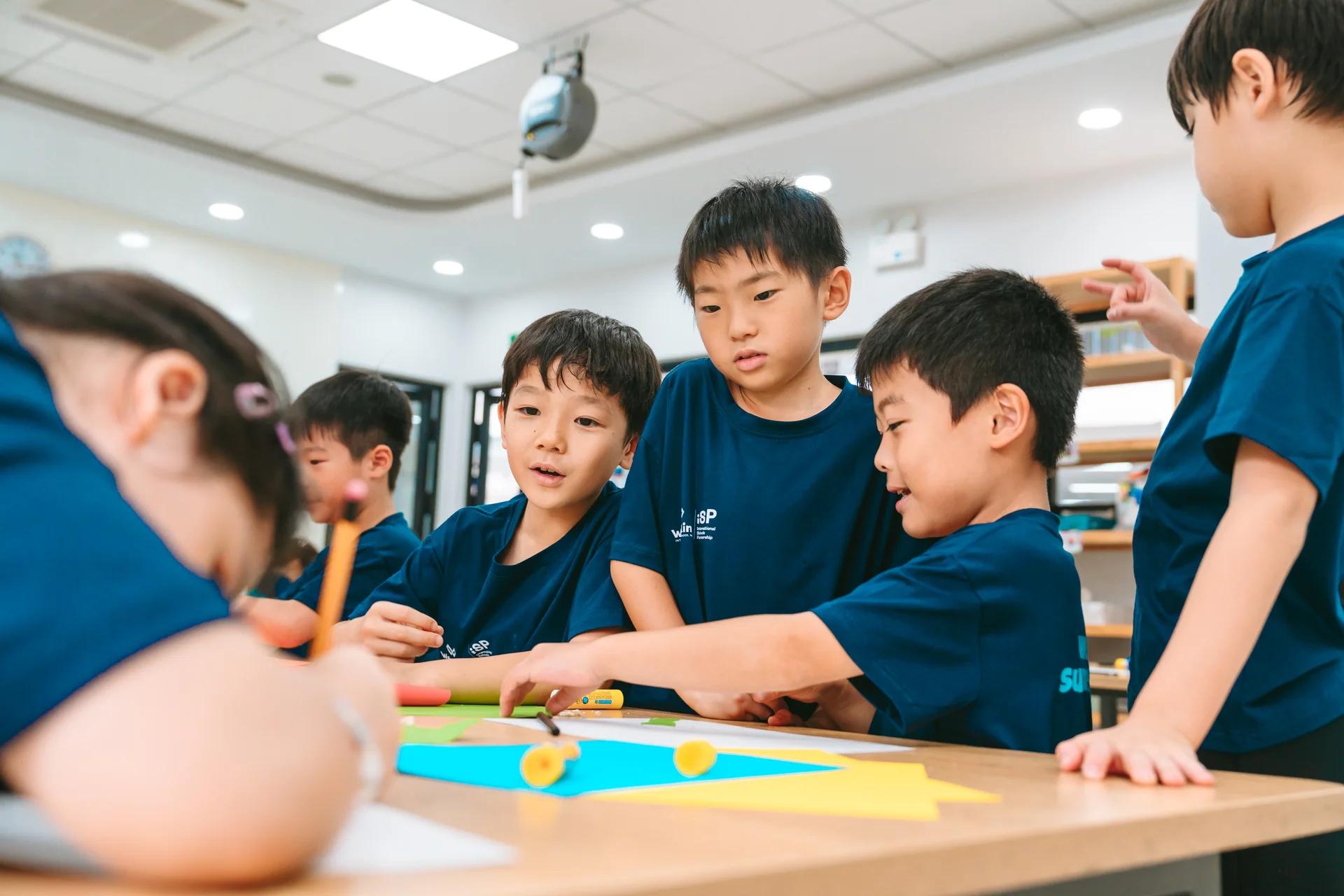 Học sinh tham gia hoạt động summer camp quốc tế 